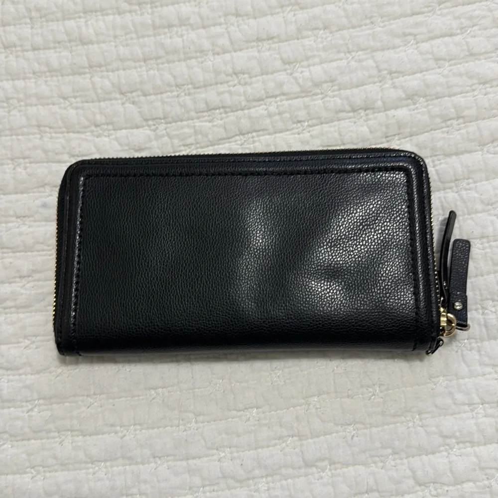 NWOT Kate Spade Black Zip Wallet